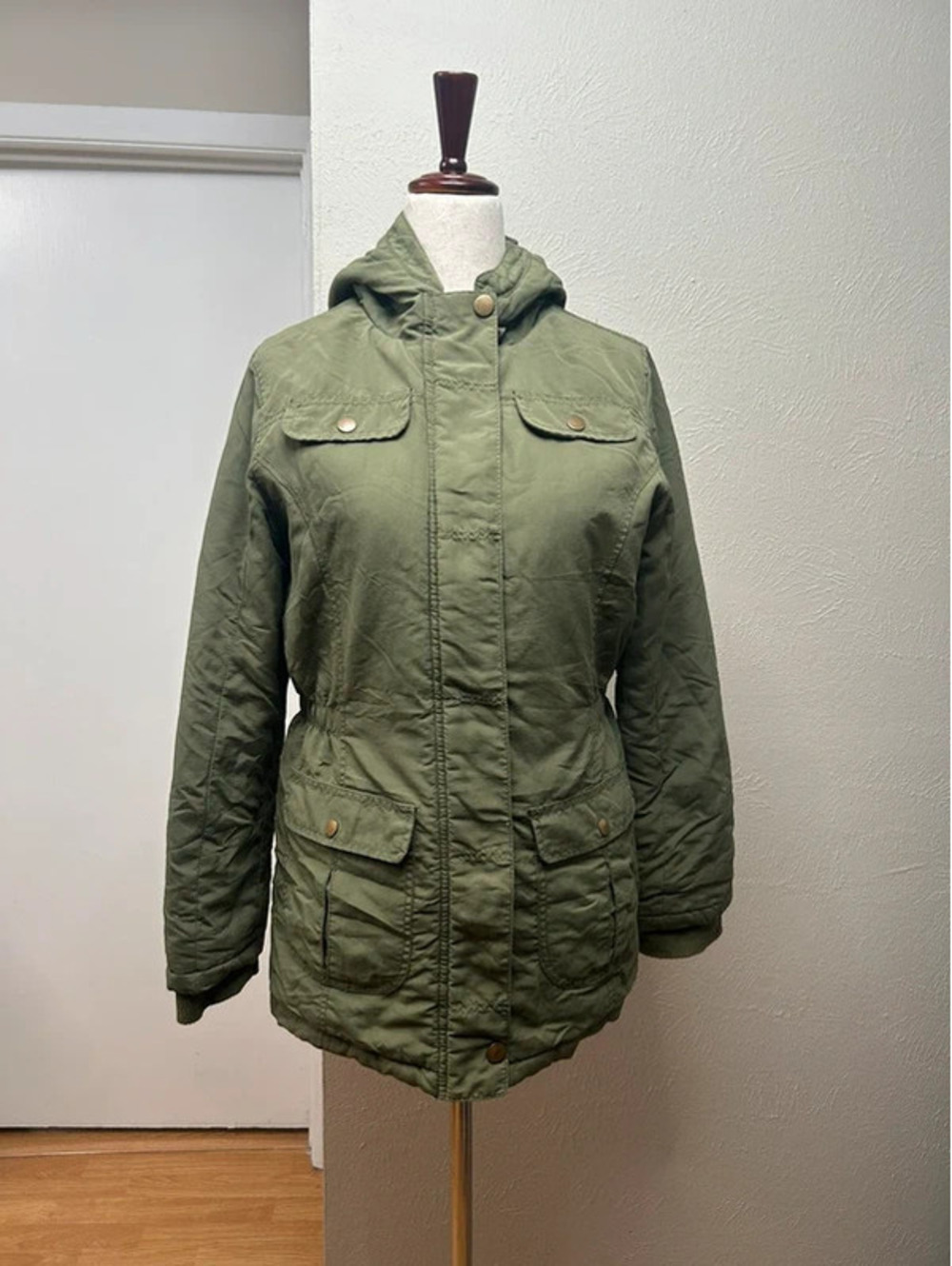 Full Zip and Full button fleece lined winter jacket with pockets